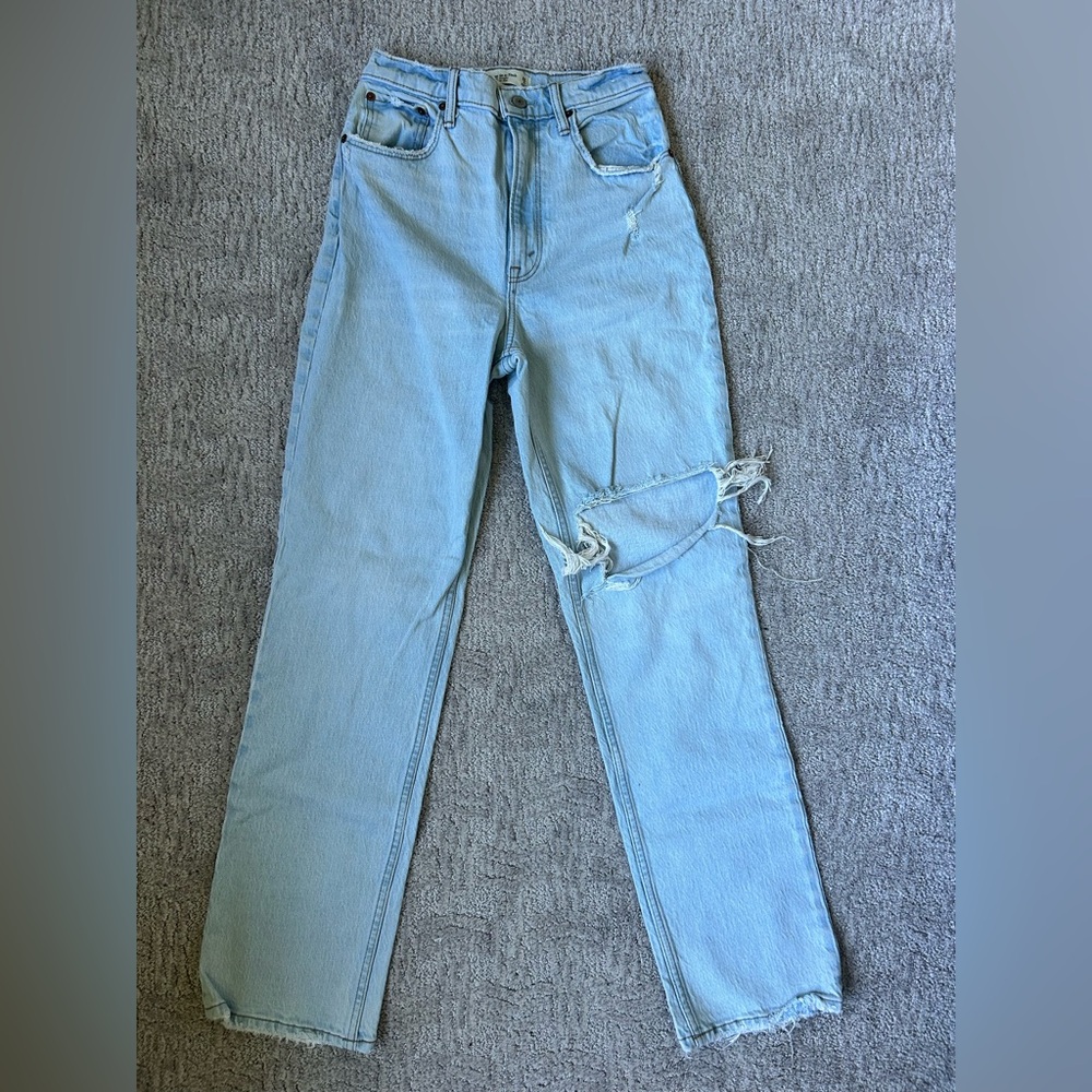 Abercrombie High Rise Curve Love distressed jeans, perfect condition, size 26